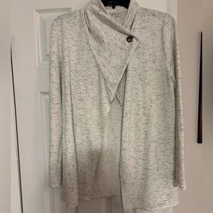 Dana Buchman Cream and Black Patterned Cardigan